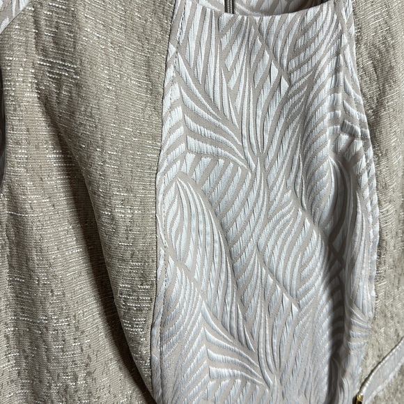 🆕NWT Ellen Tracy Textured Tan/Ivory Bodycon Midi Sheath Dress, 10 - Picture 3 of 12